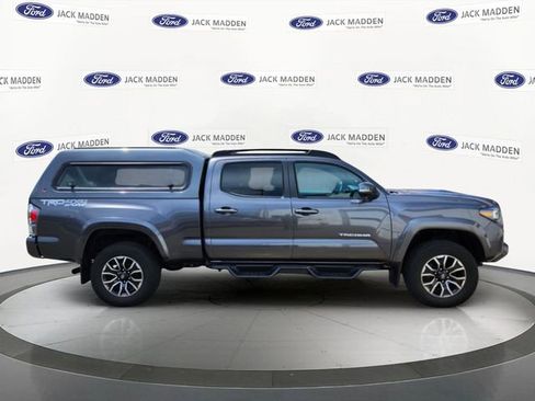 Used 2023 Toyota Tacoma TRD Sport w/ Technology Package AWD/4WD image 6