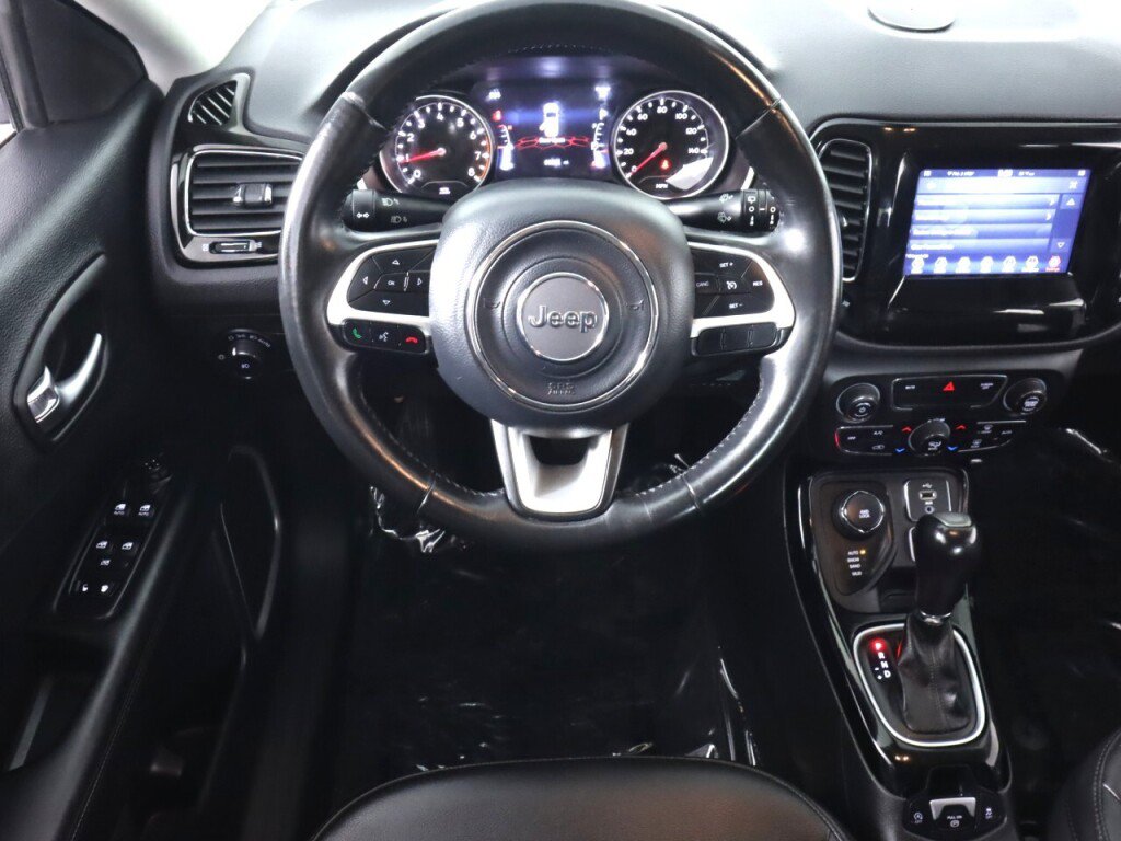 Used 2019 Jeep Compass Latitude AWD/4WD image 31