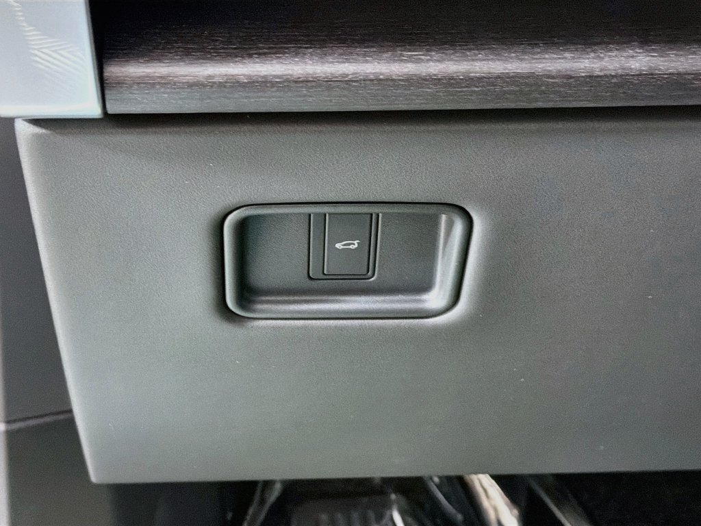 New 2027 Land Rover Range Rover Long Wheelbase SE AWD/4WD image 10