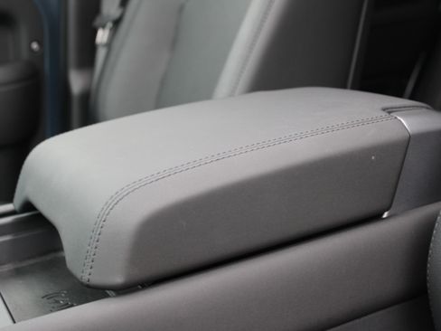 Used 2024 Land Rover Defender 110 S image 12