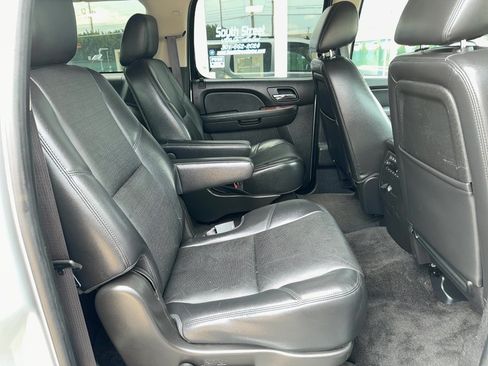 Used 2014 Chevrolet Suburban LTZ AWD/4WD image 25
