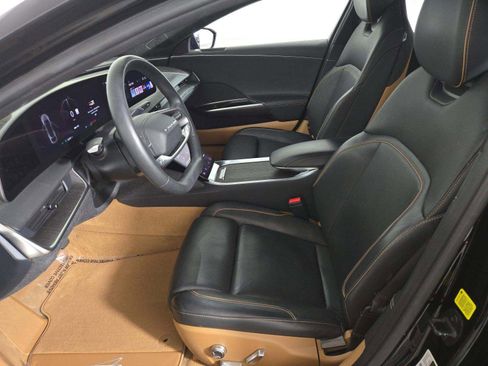Used 2025 Lucid Air Touring AWD/4WD image 4
