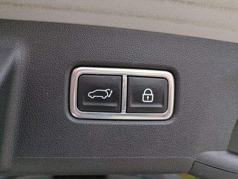 Used 2023 Kia Sorento EX w/ Panoramic Sunroof Package image 19