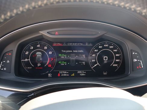 Used 2021 Audi RS Q8 w/ Carbon Optic Package AWD/4WD image 18