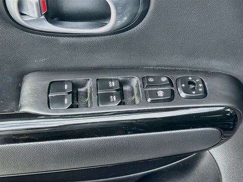 Used 2016 Kia Soul ! w/ Premium Package FWD image 18