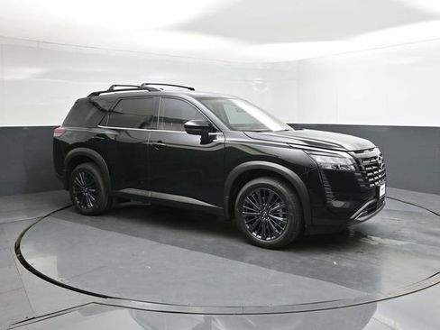 New 2026 Nissan Pathfinder SL w/ SL Premium Package image 17