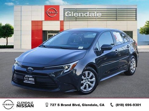 Used 2023 Toyota Corolla LE w/ Carpet Mat Package (TMS) FWD image 1