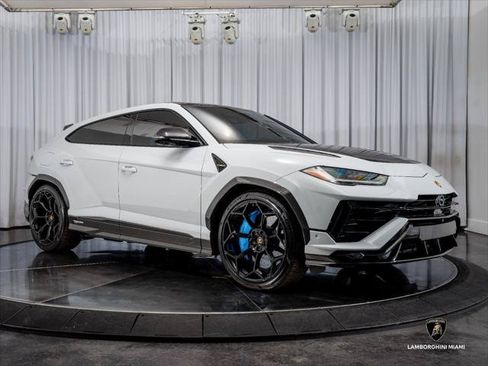 Used 2024 Lamborghini Urus Performante AWD/4WD image 27