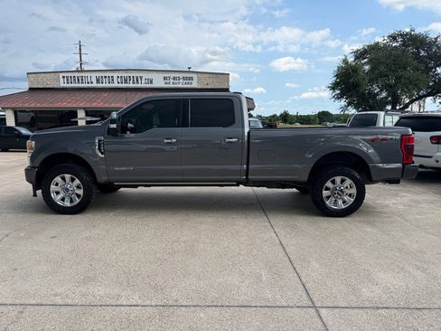 Used 2022 Ford F350 Platinum AWD/4WD image 4