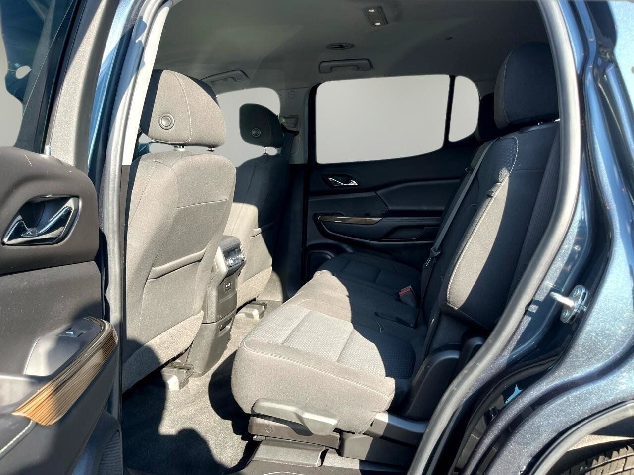 Used 2020 GMC Acadia SLE AWD/4WD image 12