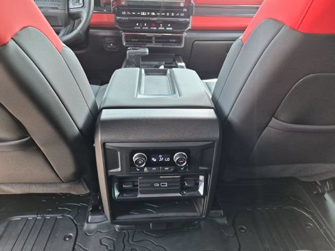 Used 2026 GMC Hummer EV 3X AWD/4WD image 33