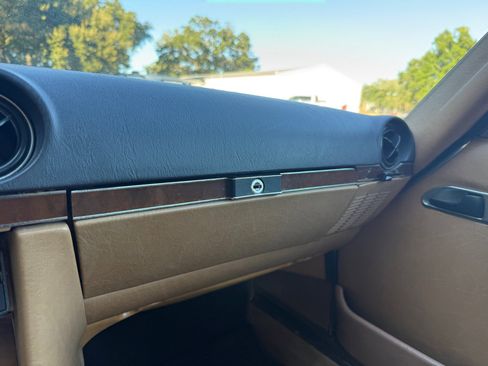 Used 1989 Mercedes-Benz 560 SL image 25