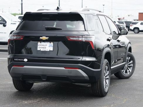 New 2026 Chevrolet Equinox LT w/ Convenience Package II FWD image 11