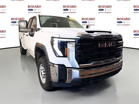 Used 2024 GMC Sierra 2500 Pro w/ Convenience Package AWD/4WD image 1