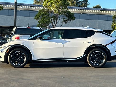 New 2025 Kia EV6 Wind image 7