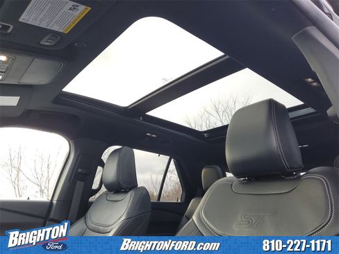 Used 2024 Ford Explorer ST w/ Equipment Group 401A image 10