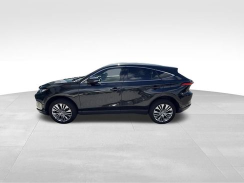 Used 2022 Toyota Venza XLE AWD/4WD image 15