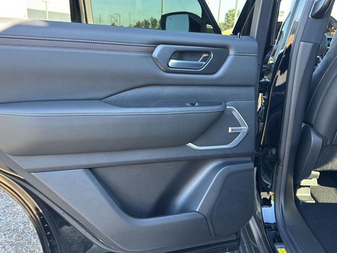 New 2026 Nissan Armada Platinum image 15