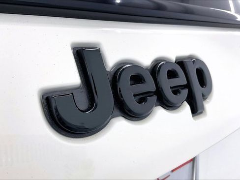 Used 2018 Jeep Compass Altitude w/ Popular Equipment Group image 31