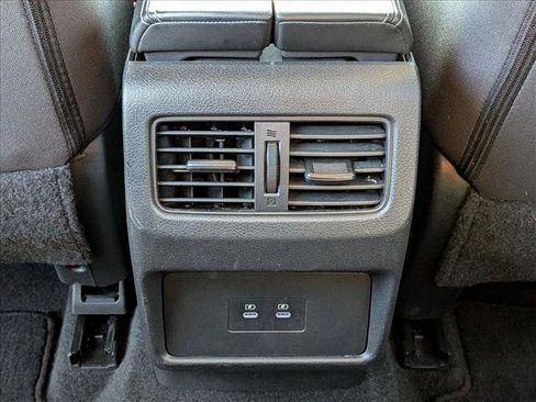 Used 2024 Nissan Rogue SV image 17