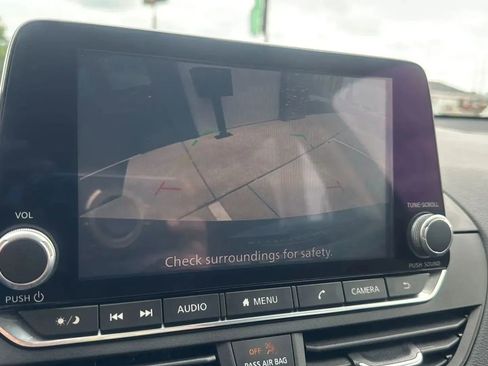 Used 2021 Nissan Altima 2.5 SV image 17