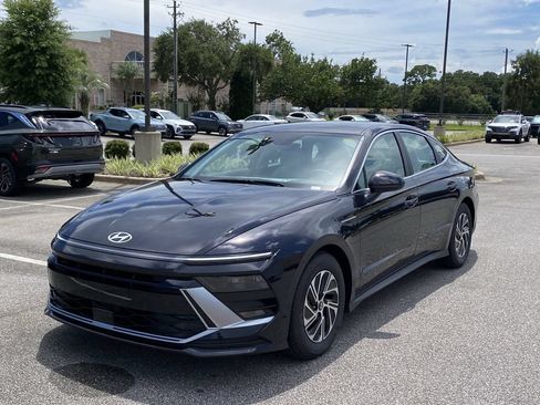 New 2026 Hyundai Sonata Blue FWD image 4