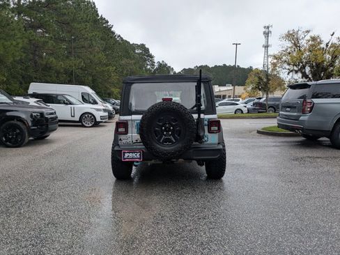Used 2022 Jeep Wrangler Unlimited Sport image 6