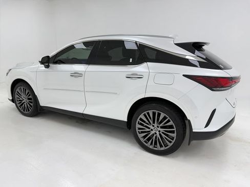 Used 2023 Lexus RX 350 FWD w/ Accessory Package image 37