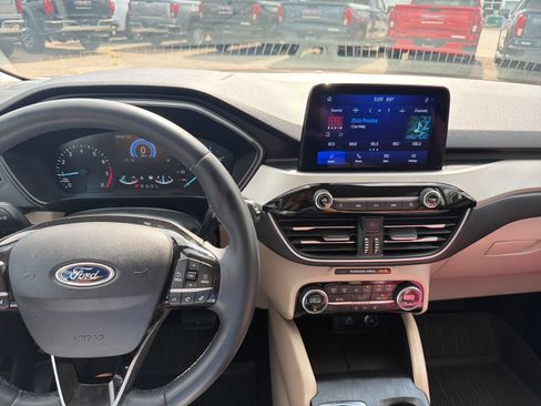 Used 2021 Ford Escape SEL AWD/4WD image 28