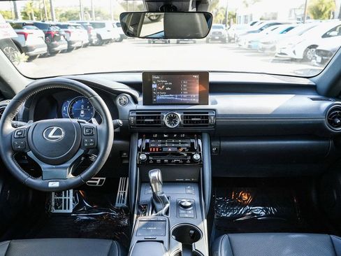 Used 2025 Lexus IS 350 F Sport RWD image 13