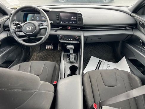 Certified 2025 Hyundai Elantra Sport FWD image 10