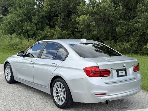 Used 2016 BMW 320i xDrive Sedan AWD/4WD image 3