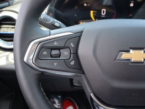 New 2026 Chevrolet Trax LT w/ LT Convenience Package FWD image 8