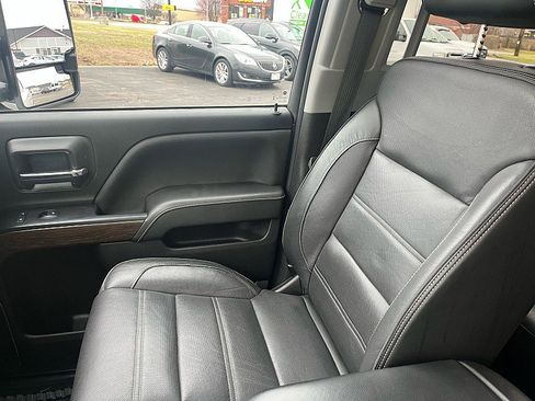 Used 2018 GMC Sierra 1500 Denali w/ Denali Ultimate Package AWD/4WD image 33