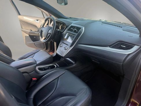 Used 2016 Lincoln MKC Premiere FWD image 12