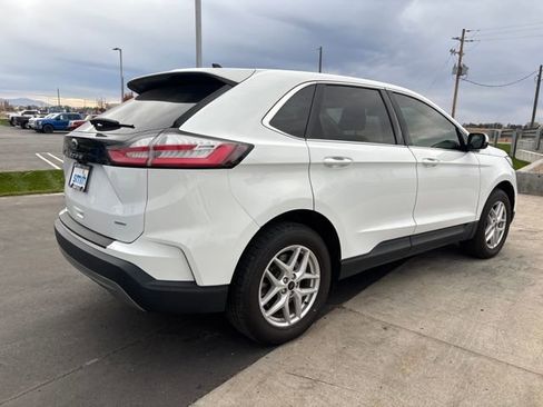 Used 2023 Ford Edge SEL image 3