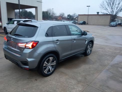 Used 2025 Mitsubishi Outlander Sport SE image 9