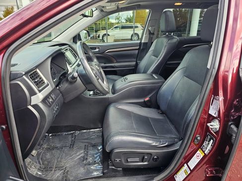 Used 2015 Toyota Highlander Limited AWD/4WD image 23