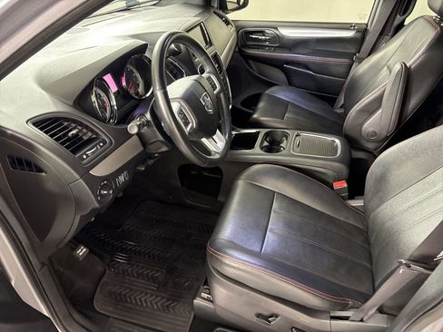 Used 2019 Dodge Grand Caravan GT image 24