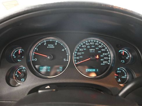 Used 2014 GMC Sierra 2500 Denali w/ Snow Plow Prep Package AWD/4WD image 31