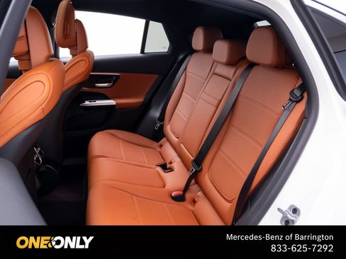 Used 2025 Mercedes-Benz GLC 300 4MATIC image 19