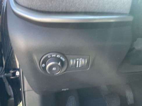 Used 2024 Jeep Compass Latitude AWD/4WD image 11