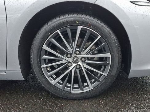 Certified 2023 Lexus ES 350 w/ Premium Package image 31