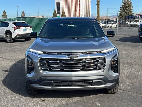 New 2026 Chevrolet Equinox LT w/ Convenience Package II image 2