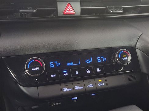 Certified 2025 Hyundai Elantra Sport image 20