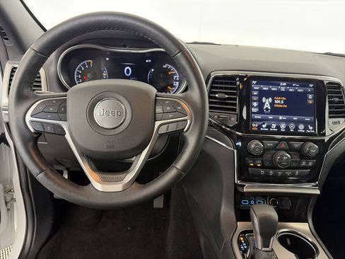 Used 2021 Jeep Grand Cherokee Limited w/ Luxury Group II AWD/4WD image 3