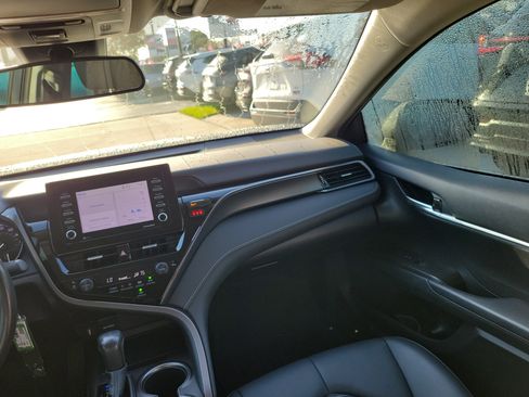 Used 2023 Toyota Camry SE FWD image 15