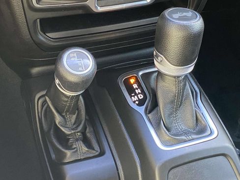 Used 2022 Jeep Wrangler Unlimited Sport AWD/4WD image 27