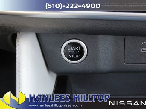 Used 2023 Nissan Rogue SL w/ SL Premium Package image 18