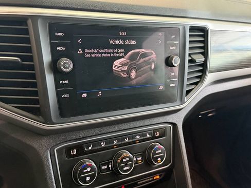Used 2019 Volkswagen Atlas SE w/ Towing Package FWD image 19